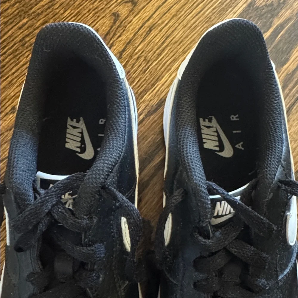 Nike Air Force One Black/White Low-Top Sneakers